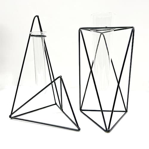 WeddingDecor-Black-Geometric-tube-stands