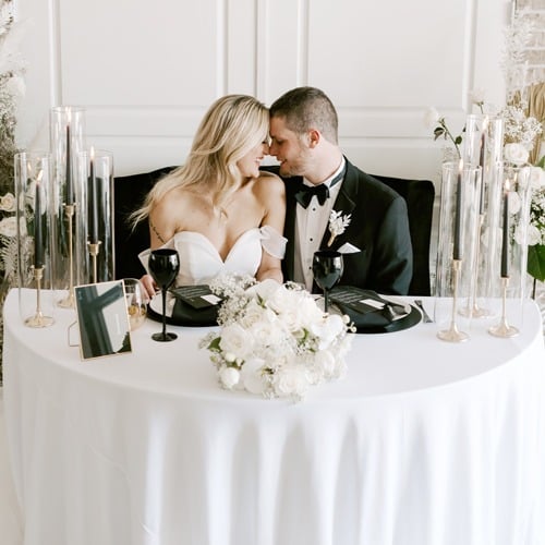 Sweetheart table wedding rentals near Sioux Falls