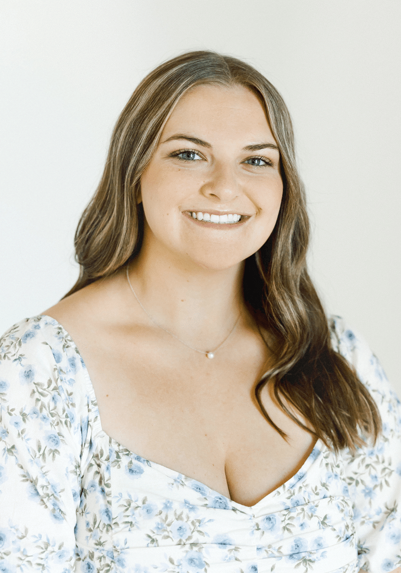 LAUREN_PORTRAIT_BRIGHT